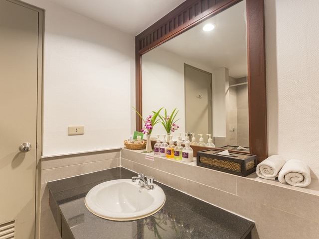 фото отеля Phuket Orchid Resort & Spa изображение №5