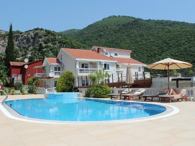 Горящие туры в Херцег-Нови, Черногория