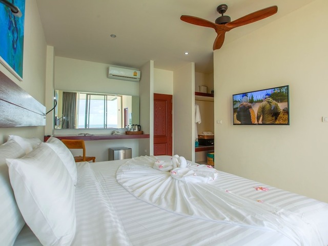 фотографии Surin Beach Resort  изображение №12