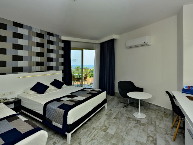 фотографии White City Beach изображение №56