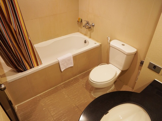 фото отеля Aspira ICheck Inn Mayfair Pratunam (ex. Best Western Mayfair Suites Bangkok) изображение №25