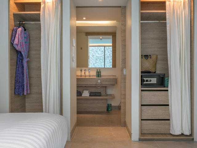 фото отеля AtEase Phuket Patong (ex. Fusion Suites Phuket Patong; Mai House Patong Hill) изображение №17