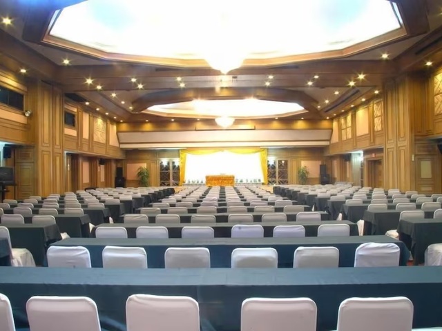 фото отеля First Pacific Hotel & Convention (ex. Town In Town) изображение №37