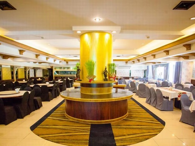 фото отеля First Pacific Hotel & Convention (ex. Town In Town) изображение №5