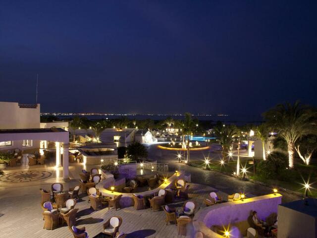 фото Coral Beach (ex. Coral Beach Rotana Resort) изображение №26