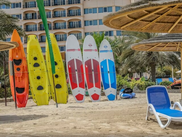 фото Dhafra Beach изображение №2