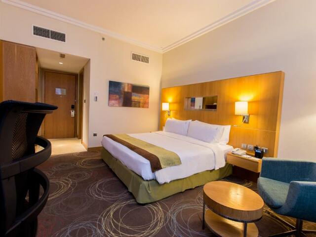 фотографии отеля Holiday Inn Abu Dhabi изображение №19