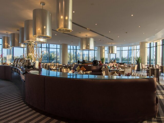 фото отеля Holiday Inn Abu Dhabi изображение №9