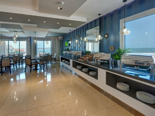 фото отеля City Stay Beach Hotel изображение №17