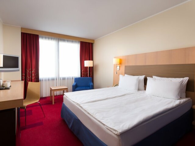 фото отеля Cosmos Saint-Petersburg Pribaltiyskaya (ex. Park Inn by Radisson Pribaltiyskaya) изображение №49