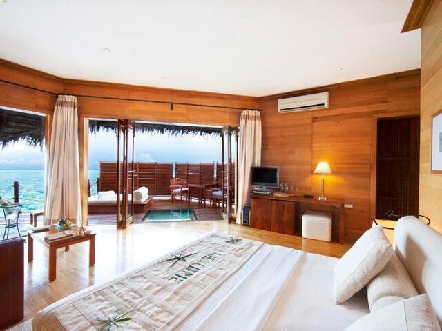 фотографии Adaaran Prestige Water Villas (ex. Meedhupparu Water Villas) изображение №12