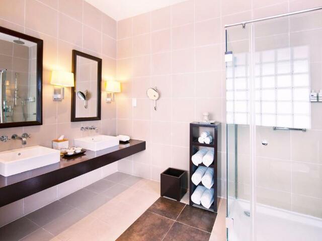 фото отеля Adaaran Prestige Water Villas (ex. Meedhupparu Water Villas) изображение №9