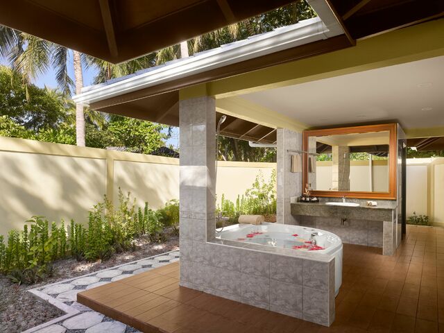 фото отеля Royal Island Resort & Spa изображение №33