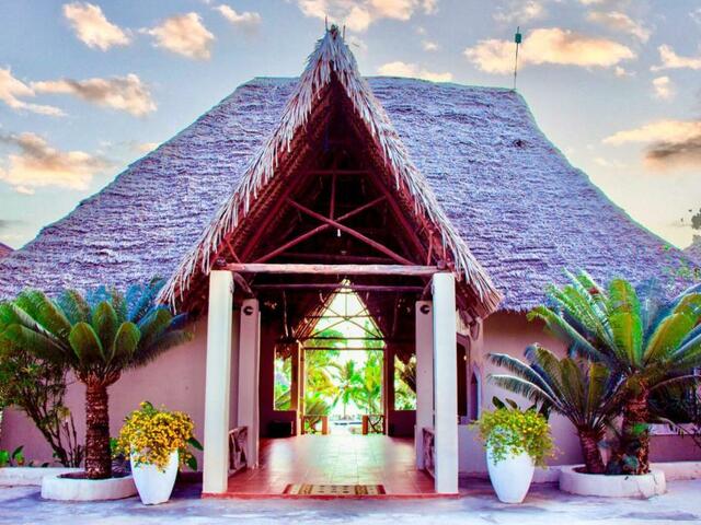 Mandarin Resort (ex. Sarabi Beach)