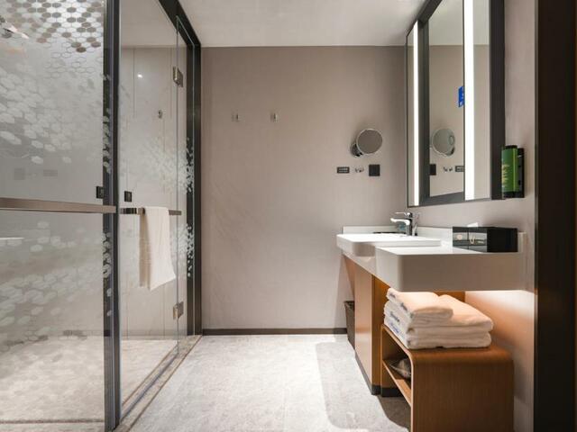 фото Hampton By Hilton Shenzhen Yuanshan изображение №38