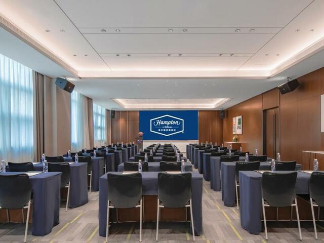 фотографии отеля Hampton By Hilton Shenzhen Yuanshan изображение №39
