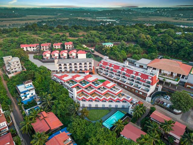 http://Grand%20Mercure%20Candolim%20Goa%20(ex.%20Antarim%20Resort)