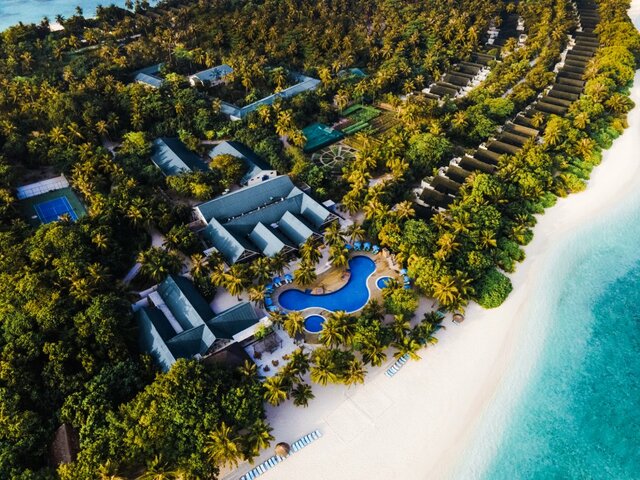 http://Furaveri%20Island%20Resort%20&%20Spa