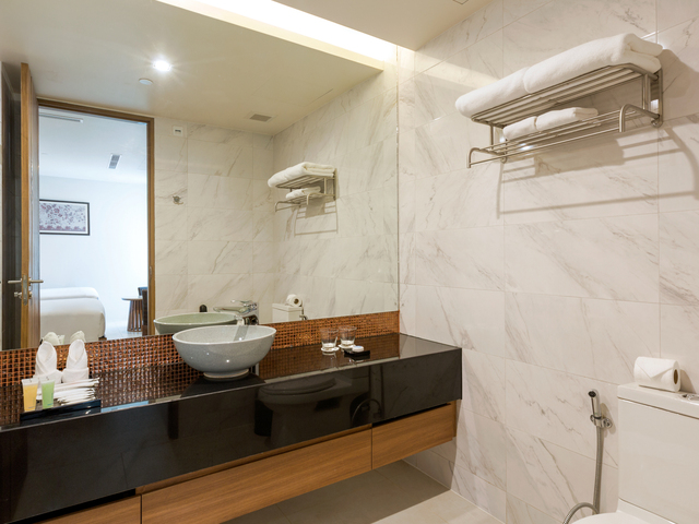 фото отеля Splash Beach Resort (ex. Grand West Sands Resort & Villas; Centara West Sands Phuket) изображение №85