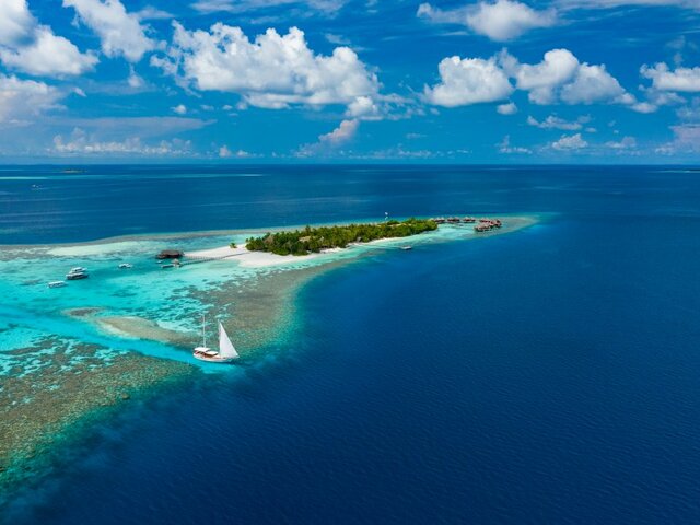 фото отеля V Villas Maldives at Mirihi (ex. Mirihi Island Resort) изображение №9