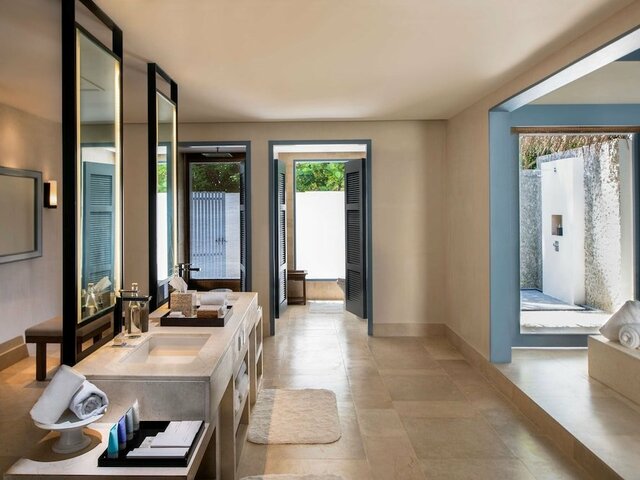 фото отеля The Halcyon Private Isles Maldives, Autograph Collection (ex. Raffles Maldives Meradhoo Resort; Jumeirah Dhevanafushi) изображение №41