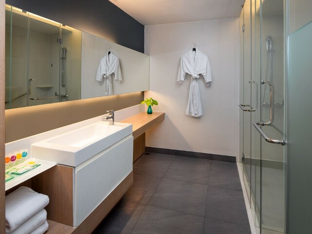 фотографии отеля The Andaman Beach (ex. Hyatt Place Phuket Patong) изображение №7