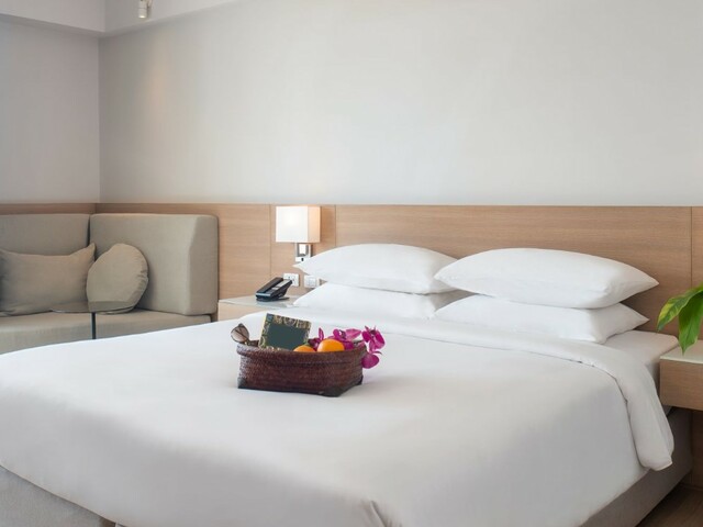 фото The Andaman Beach (ex. Hyatt Place Phuket Patong) изображение №6