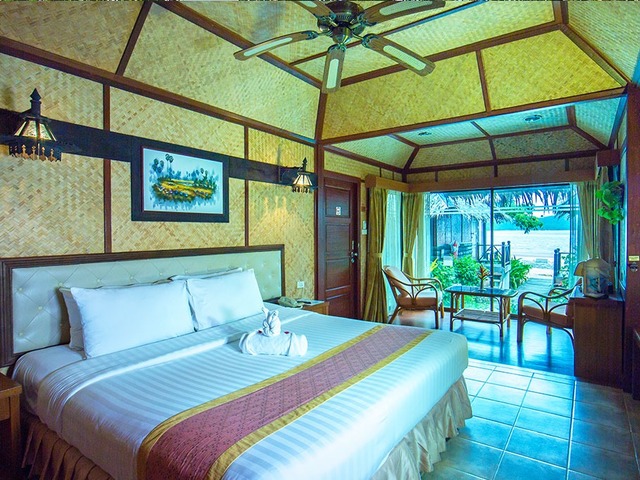 фото отеля Sunset Village Beach Resort изображение №9