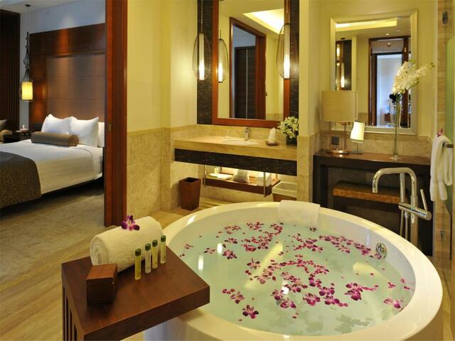 фото отеля Wanda Realm Resort Sanya Haitang Bay (ex. DoubleTree Resort by Hilton Sanya Haitang Bay) изображение №37