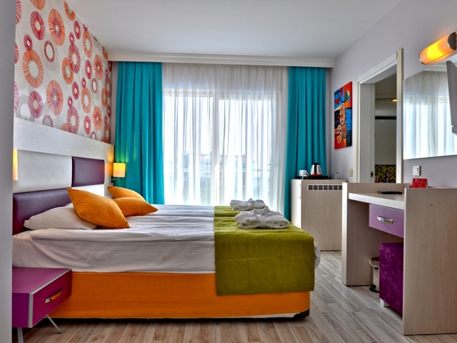 фото Ramada Resort Side (ex. The Colours West) изображение №34