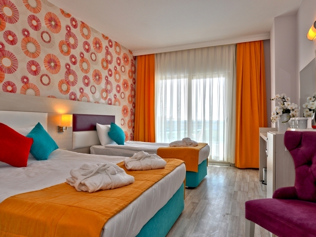 фото отеля Ramada Resort Side (ex. The Colours West) изображение №33