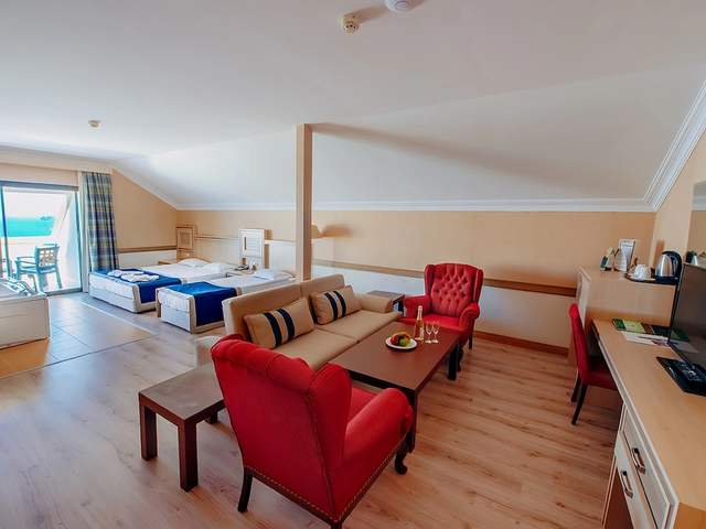 фотографии отеля Utopia World изображение №43