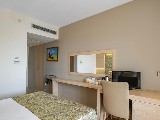 фото A Good Life Utopia Family Resort (ex. A Good Life Water Planet; Water Planet Deluxe Hotel & Aquapark) изображение №46