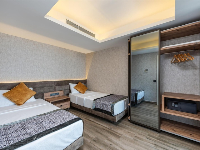 фотографии отеля Elite Luxury Suite & Spa изображение №23