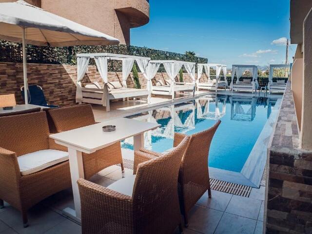 http://Cloud%209%20Hotel%20Shisha%20&%20Cocktail%20Bar