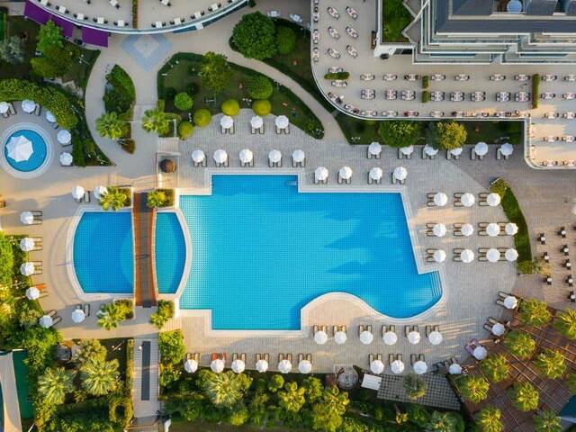 фото Commodore Elite Suites & Spa изображение №10