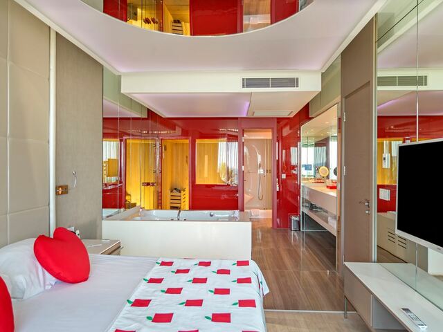 фото отеля Adam & Eve изображение №21