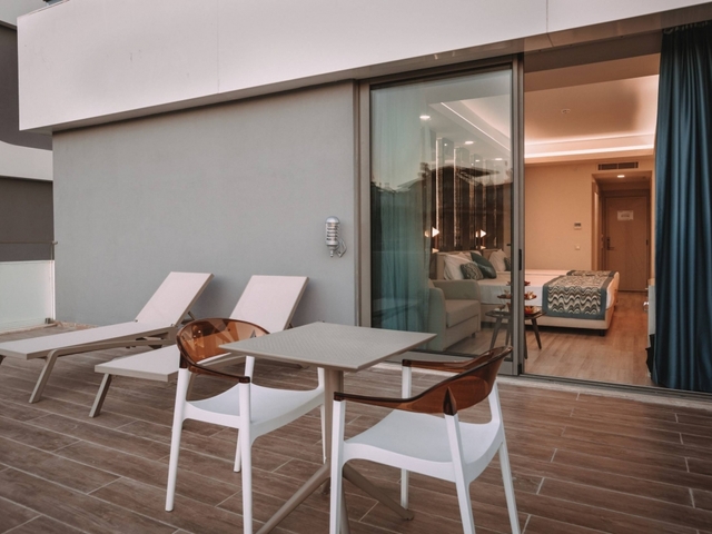 фото отеля Victory Be Mine изображение №33