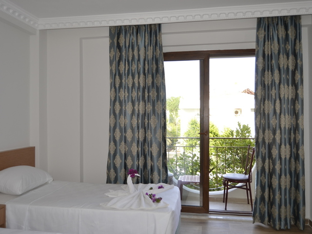 фото отеля Britannia Hotel & Villas изображение №5