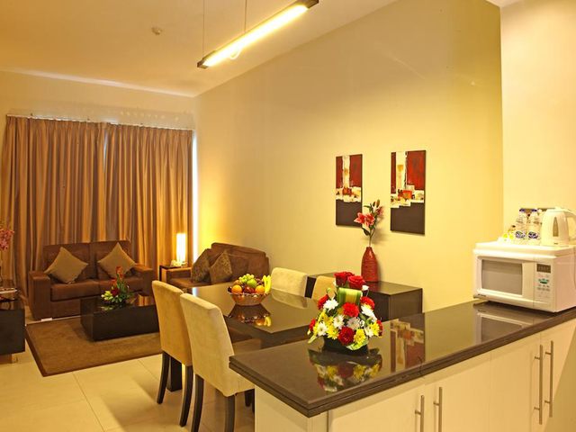 фото Royal Ascot Hotel Apartment (ex. Kirklees Hotel Apartments) изображение №2