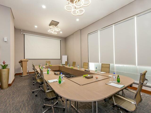 фото Flora Al Barsha At The Mall изображение №2