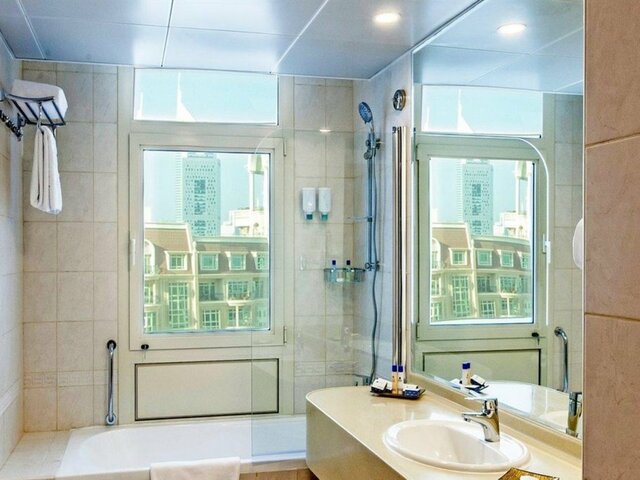 фото Swissotel Al Murooj (ex. Roda Al Murooj; Al Murooj Rotana) изображение №62