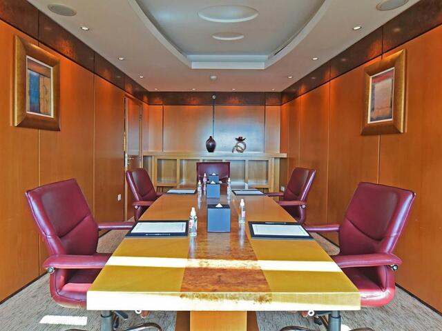 фото Swissotel Al Murooj (ex. Roda Al Murooj; Al Murooj Rotana) изображение №38