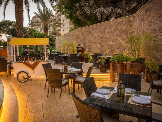 фотографии Swissotel Al Murooj (ex. Roda Al Murooj; Al Murooj Rotana) изображение №28