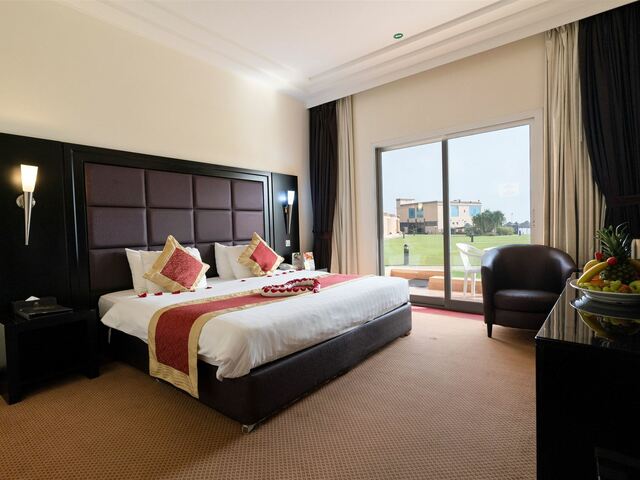фото Royal Beach Hotel & Resort изображение №98