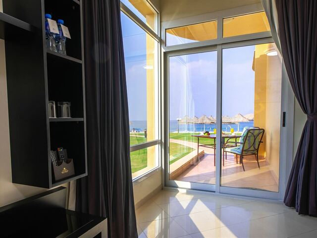 фото отеля Royal Beach Hotel & Resort изображение №81
