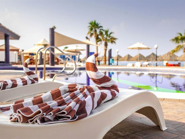фото отеля Royal Beach Hotel & Resort изображение №57