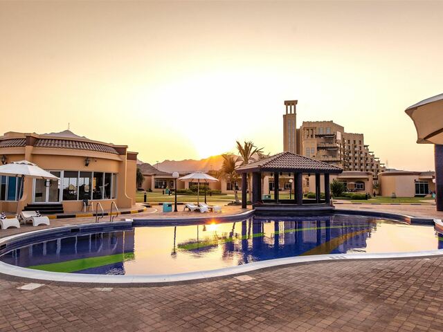 фотографии отеля Royal Beach Hotel & Resort изображение №55