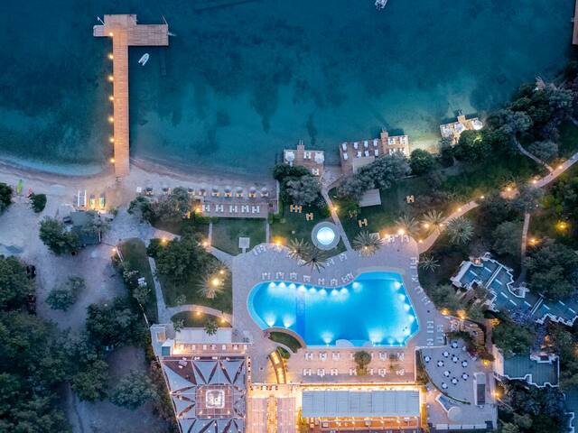фото отеля DoubleTree By Hilton Bodrum Isil Club Resort (ex. Coralia Club Milta) изображение №133