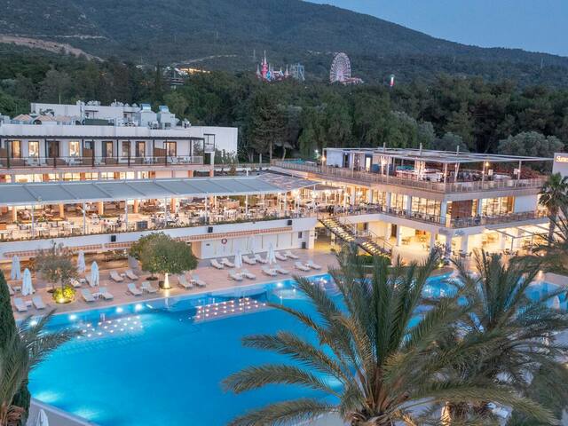 фото DoubleTree By Hilton Bodrum Isil Club Resort (ex. Coralia Club Milta) изображение №134